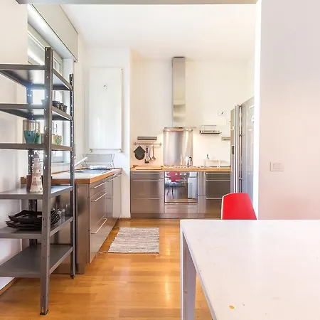 Alessia's Flat- L'8 E Mezzo * 밀라노