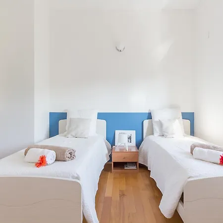 Alessia's Flat- L'8 E Mezzo 아파트 밀라노